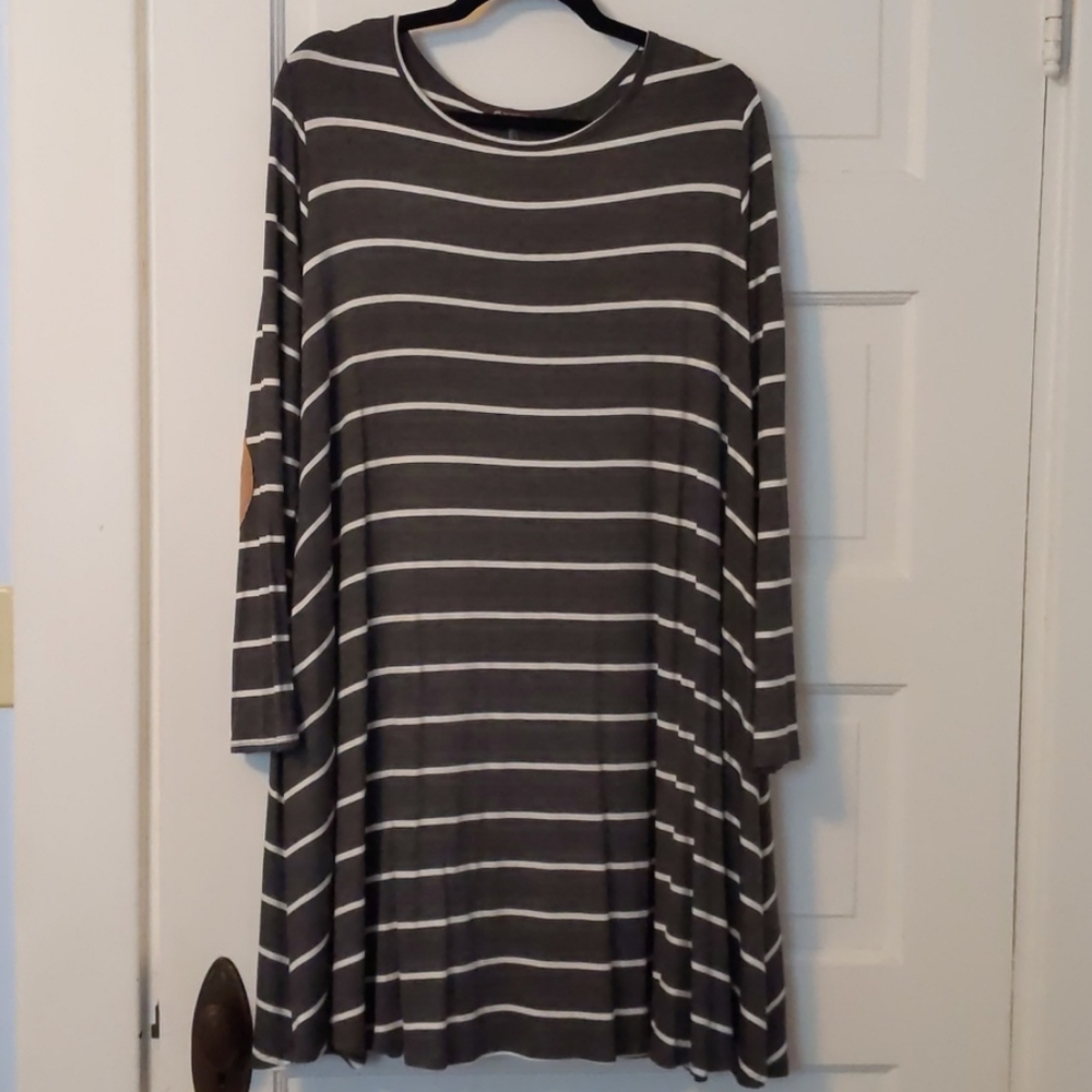 NW Bombom long sleeved midi dress with pockets